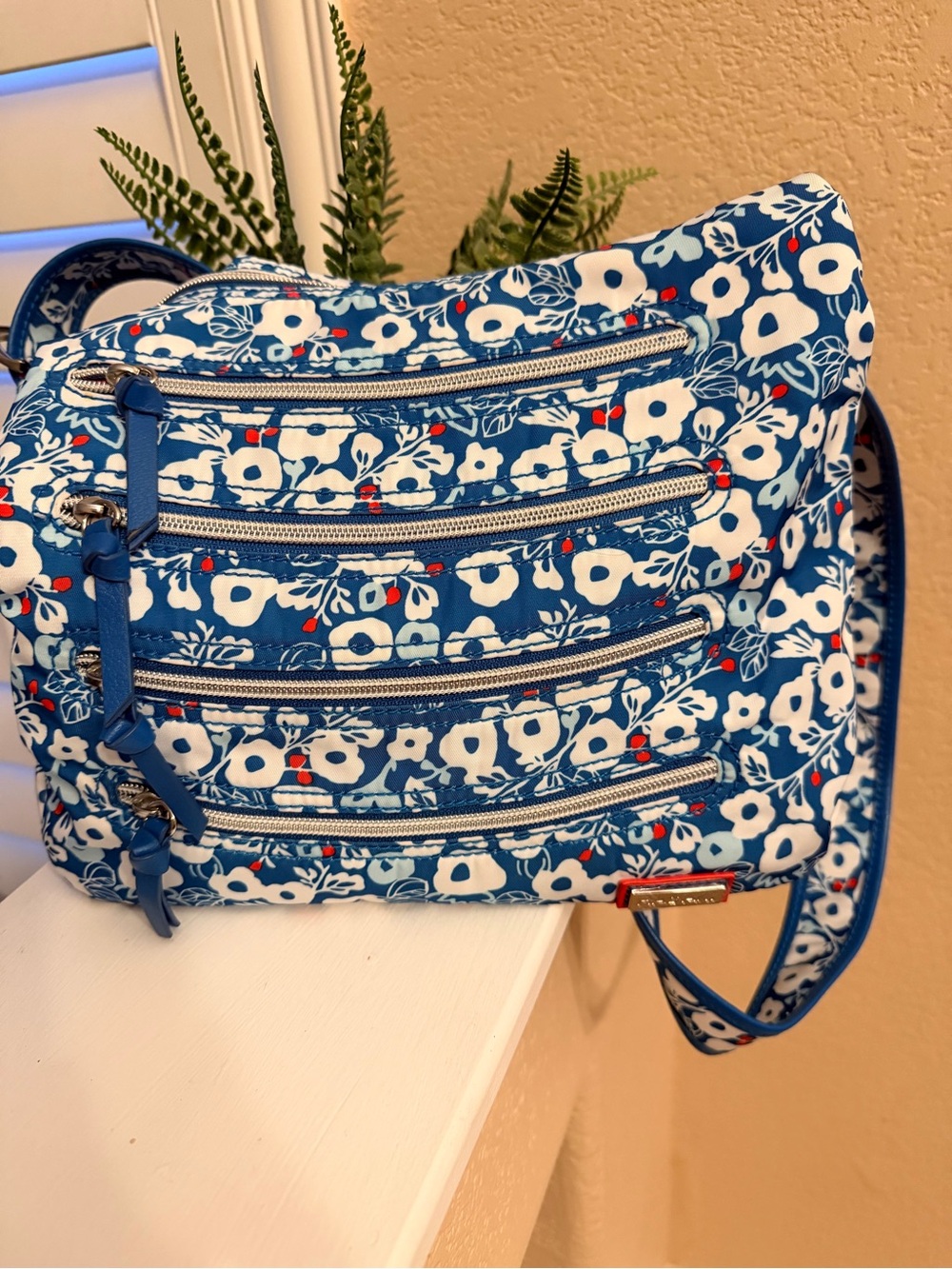 Hadaki Floral Multi-Zip Crossbody Bag NWOT Travel Organizer Purse Shoulder Bag
